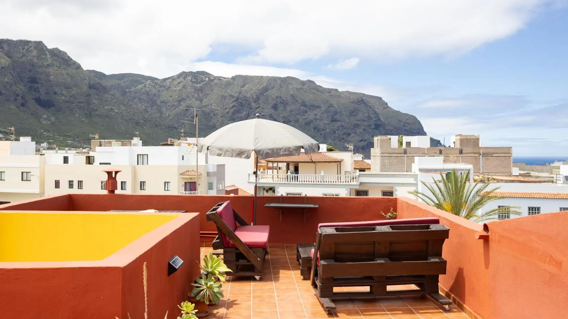 Tenohomes Rustic House With Terrace & Nature Views 布埃纳维斯塔城北 0*,  西班牙